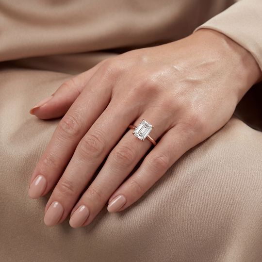 Valentine Emerald Rose Onhand