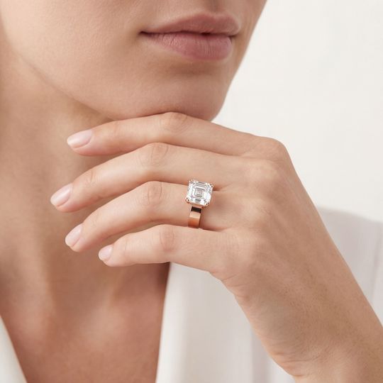 Delta Asscher Rose On Model
