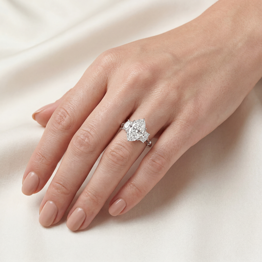 Nadia Oval White Onhand