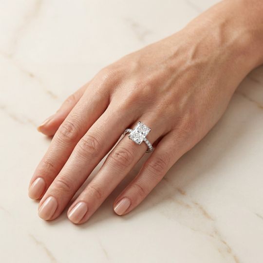 Scarlett Radiant White Onhand