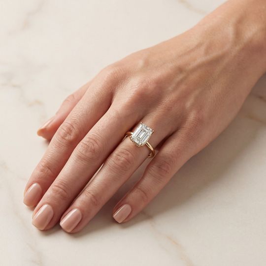 Arabella Emerald Yellow On Hand