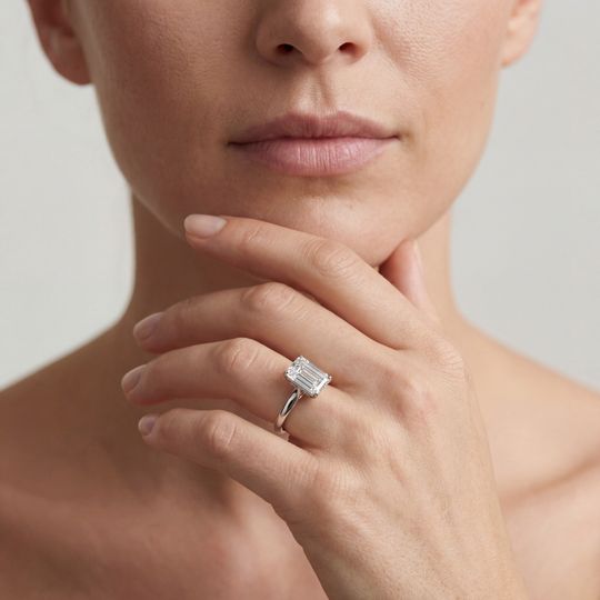 Amore Emerald White On Model (1)