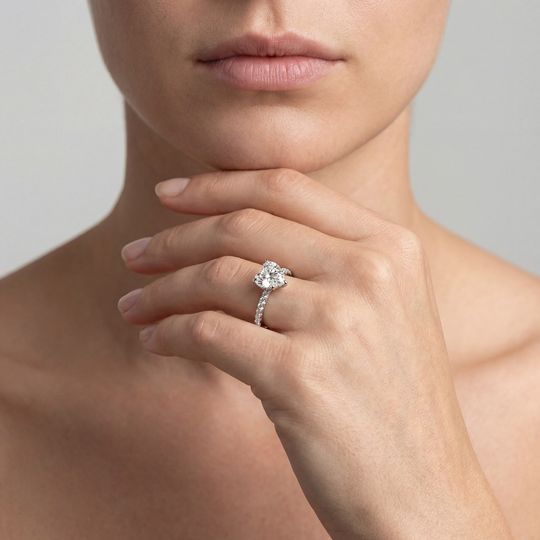 Valentine Heart White Onmodel