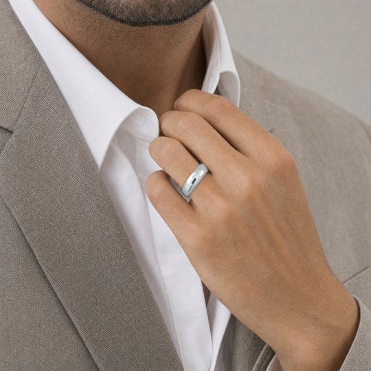 7Mm Court White Gold Male Model 2