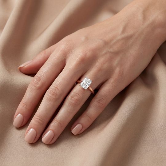 Amore Radiant Rose On Hand