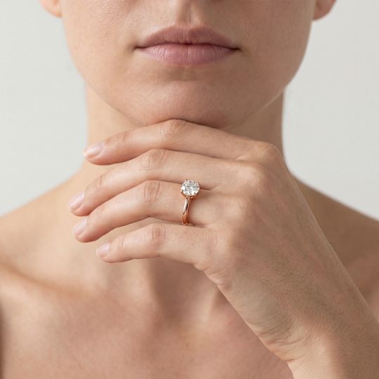 Belle Round Rose On Model
