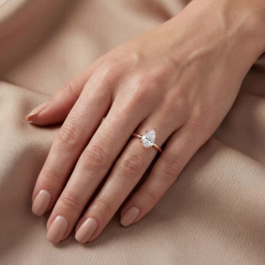 Valentine Pear Rose Onhand