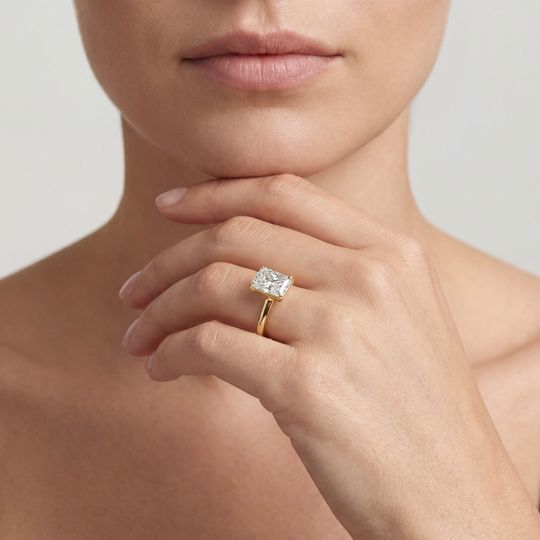 Valentine Radiant Yellow Onmodel