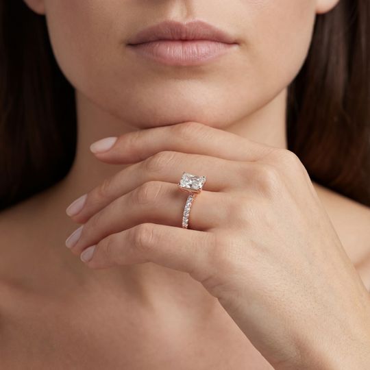 Valentine Radiant Rose Onmodel