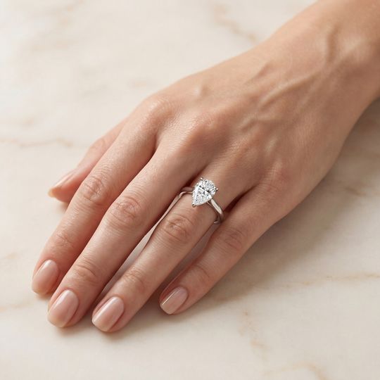 Tulip Pear White Onhand