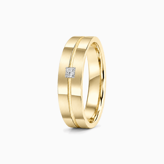 Princess Cut Diamond Groove Ring 18K Yellow Gold 02 Standing