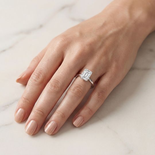 Valentine Emerald White Onhand