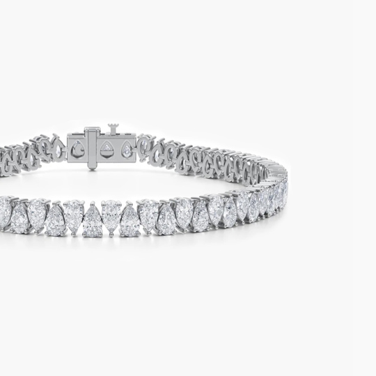 Pear Alternate Wg Closeup