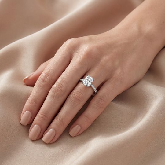 Valentine Radiant White Onhand