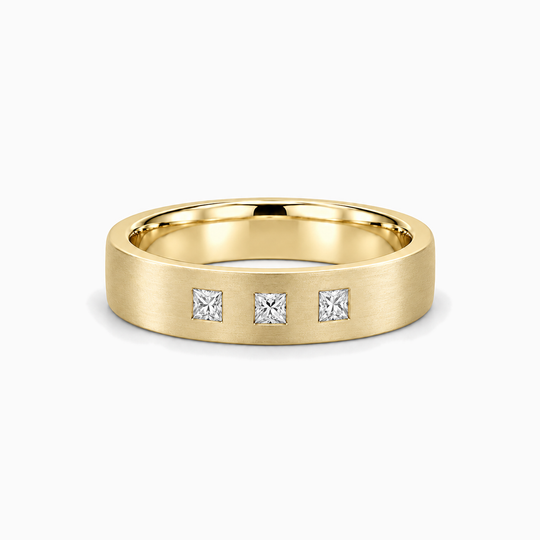 Mens Three Princess Cut Diamond Ring 18K Yellow Gold 01 Lying