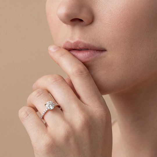 Valentine Round Rose Onchinpose