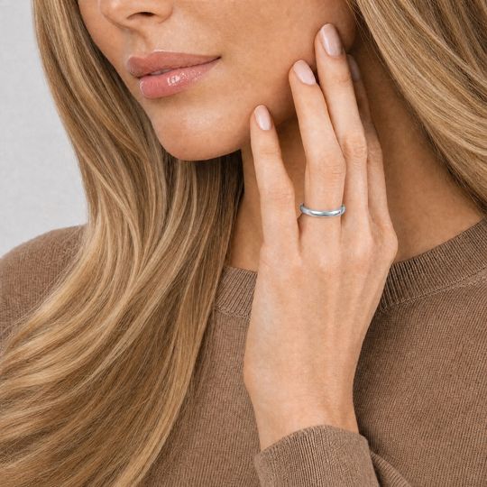 25Mm Court White Gold Female Model 2