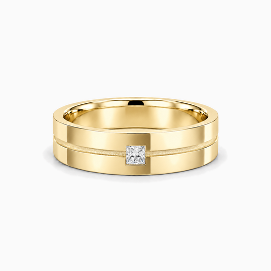 Princess Cut Diamond Groove Ring 18K Yellow Gold 01 Lying