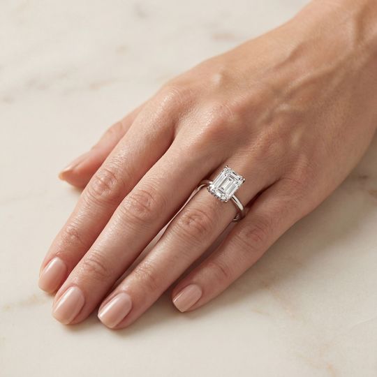 Viva Emerald White Onhand