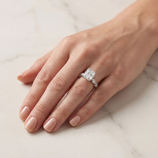 Oriana Radiant White Onhand